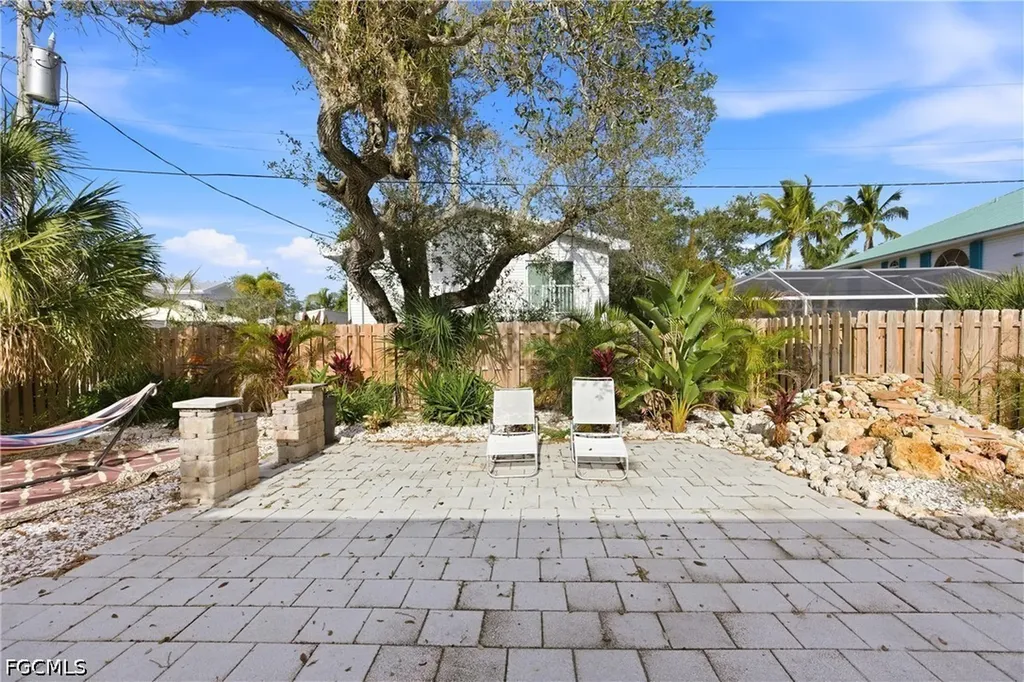 185 Hibiscus Drive Fort Myers Beach FL 33931