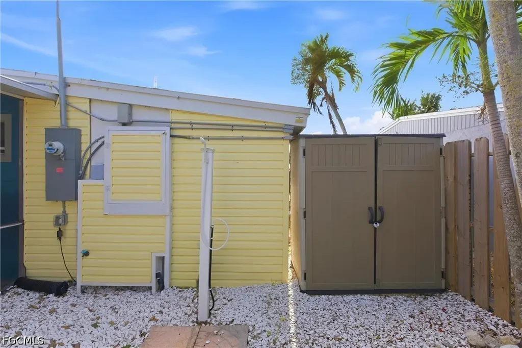 185 Hibiscus Drive Fort Myers Beach FL 33931