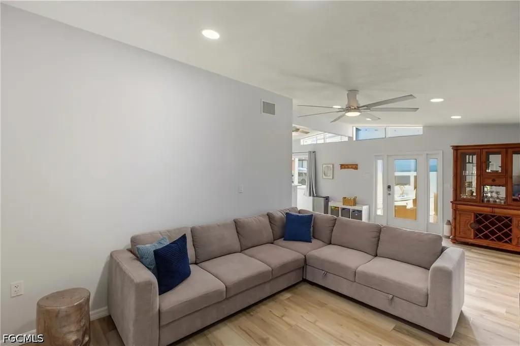 185 Hibiscus Drive Fort Myers Beach FL 33931