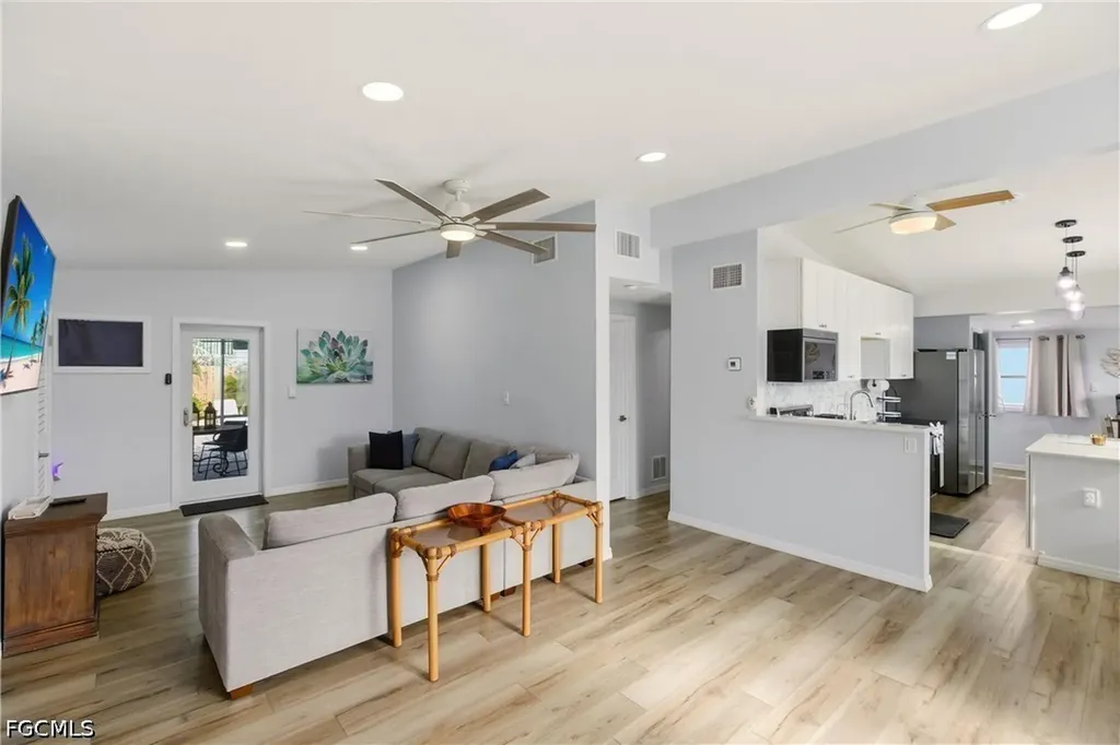 185 Hibiscus Drive Fort Myers Beach FL 33931
