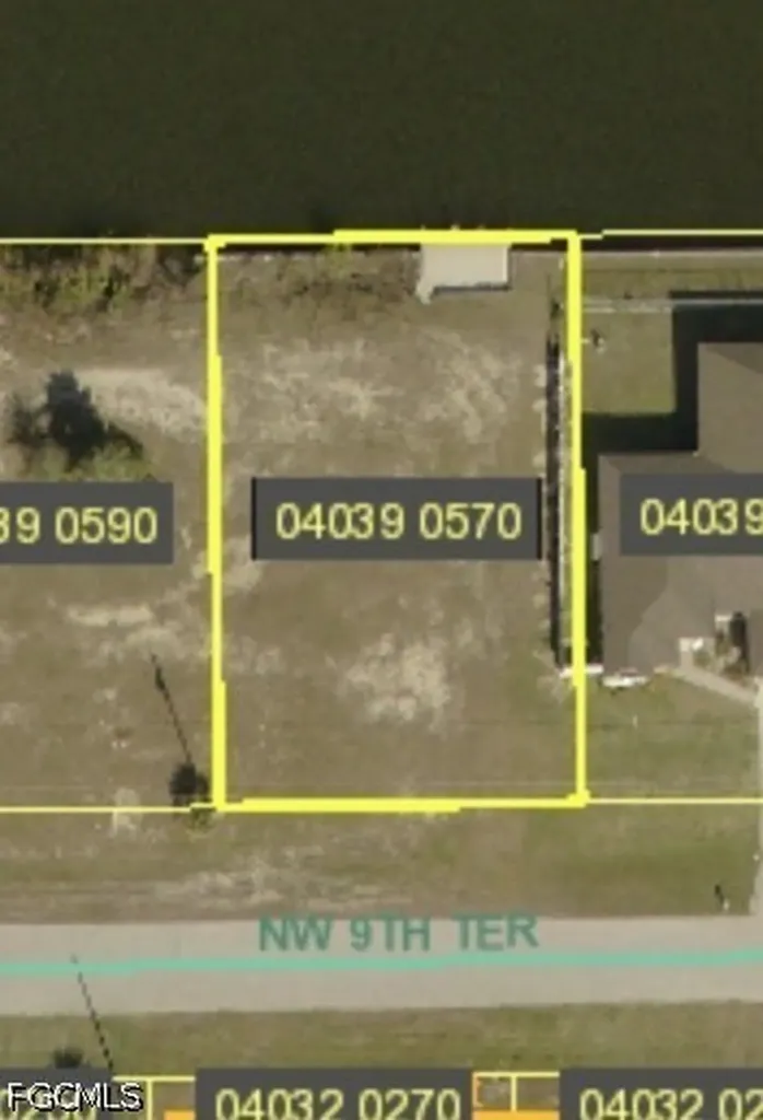 2627 NW 9th Terrace Cape Coral FL 33993