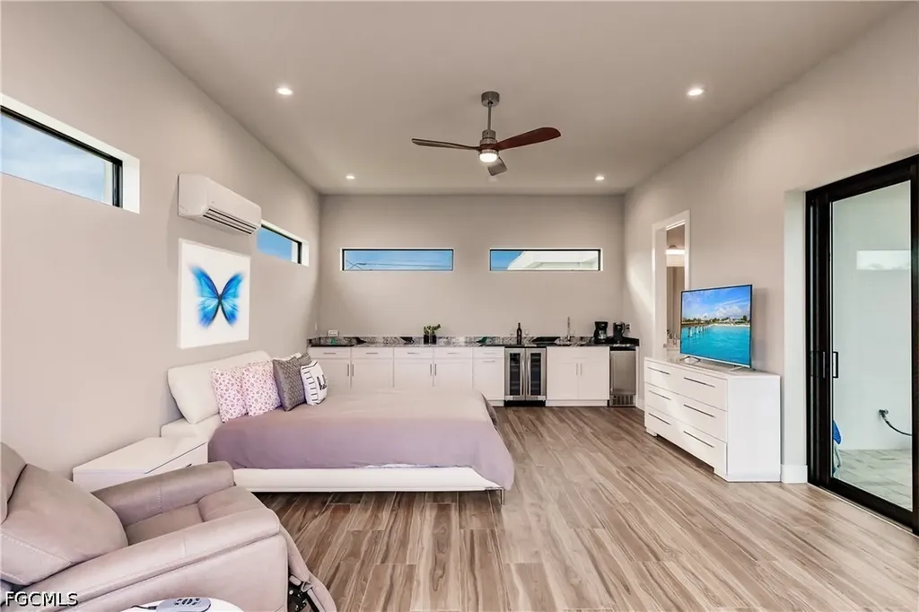 5419 Skyline Boulevard Cape Coral FL 33914