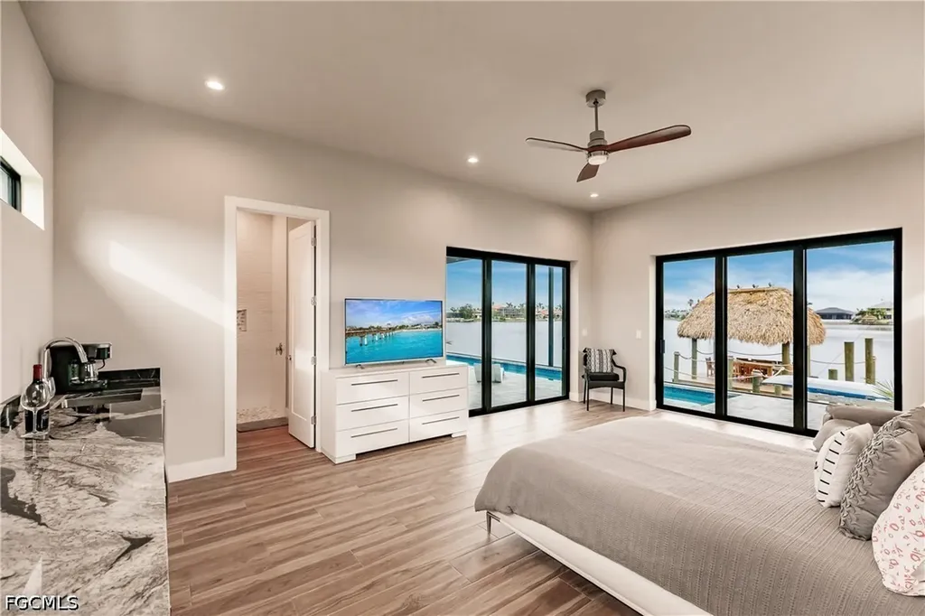 5419 Skyline Boulevard Cape Coral FL 33914