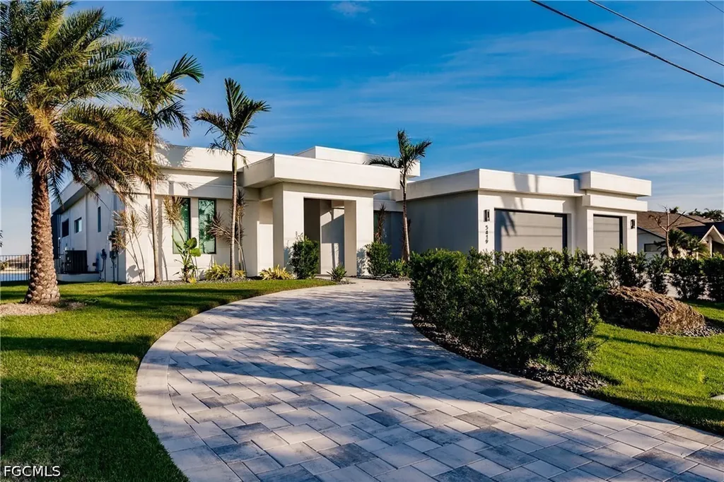 5419 Skyline Boulevard Cape Coral FL 33914