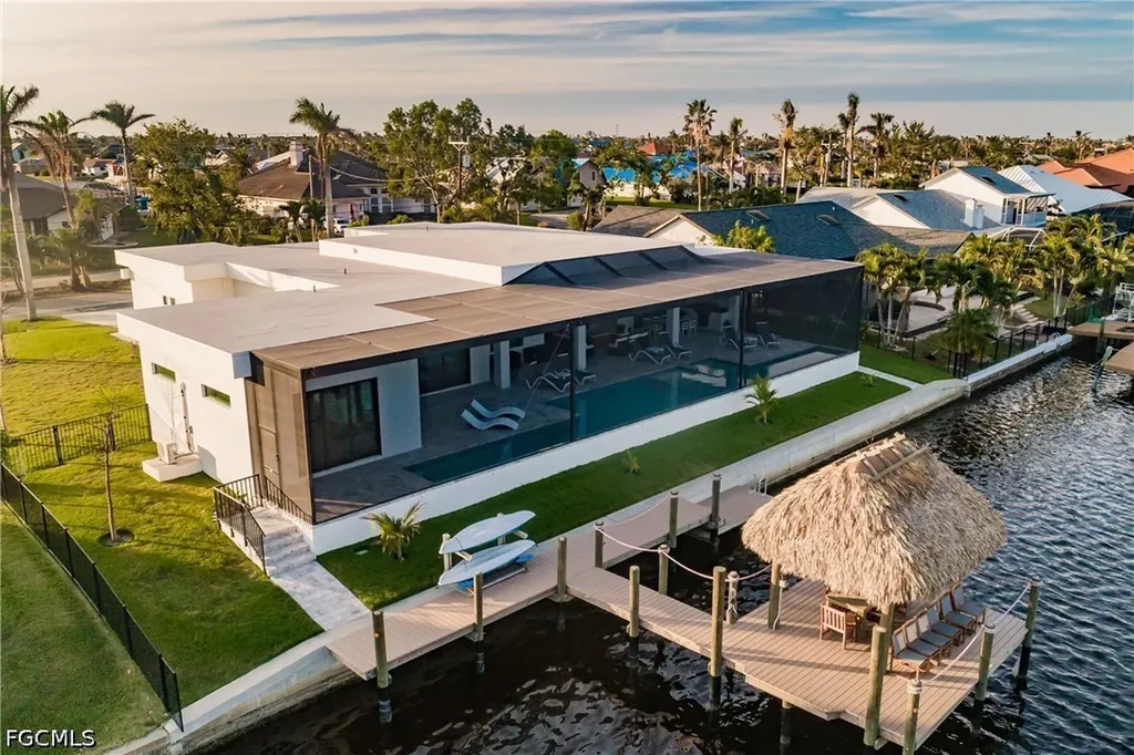5419 Skyline Boulevard Cape Coral FL 33914