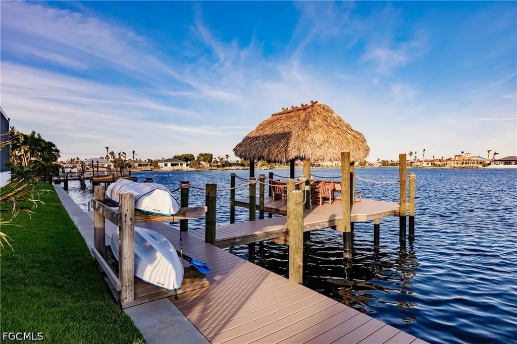 5419 Skyline Boulevard Cape Coral FL 33914