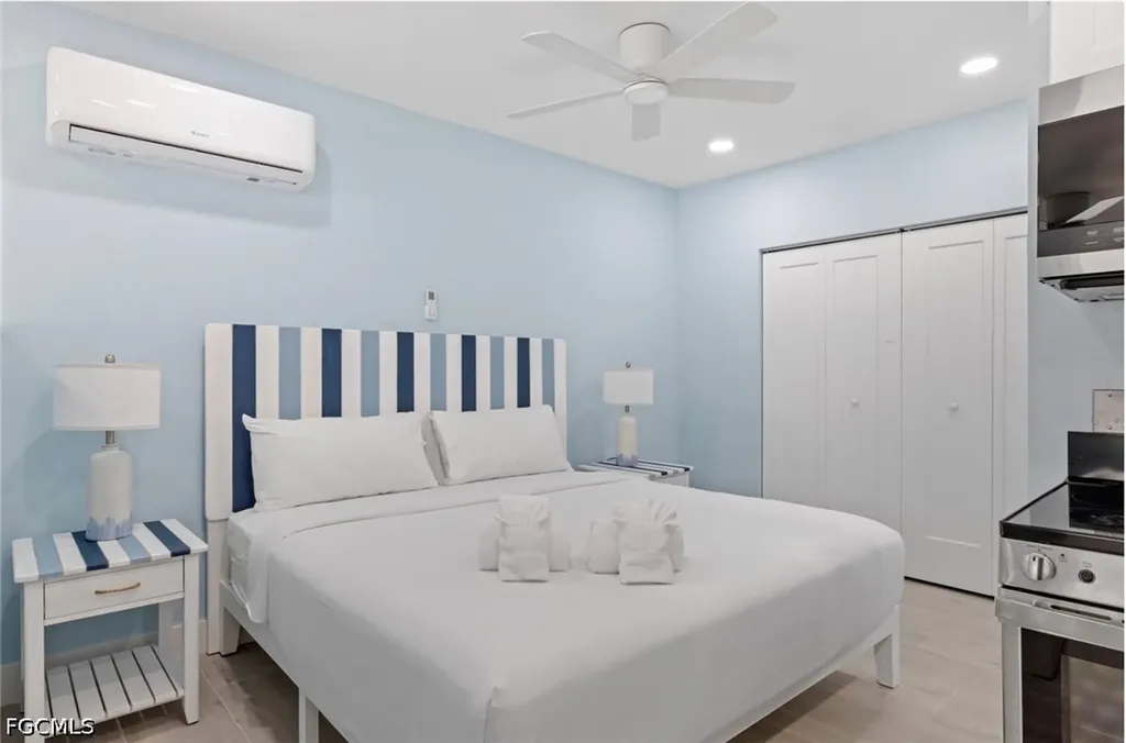 706 Donax Street Sanibel FL 33957