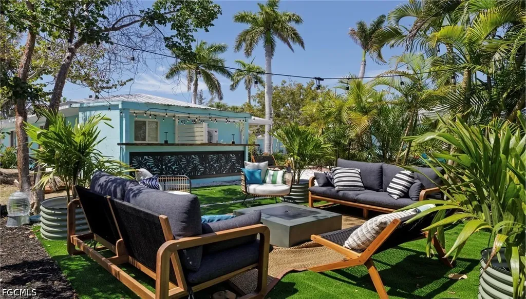 706 Donax Street Sanibel FL 33957