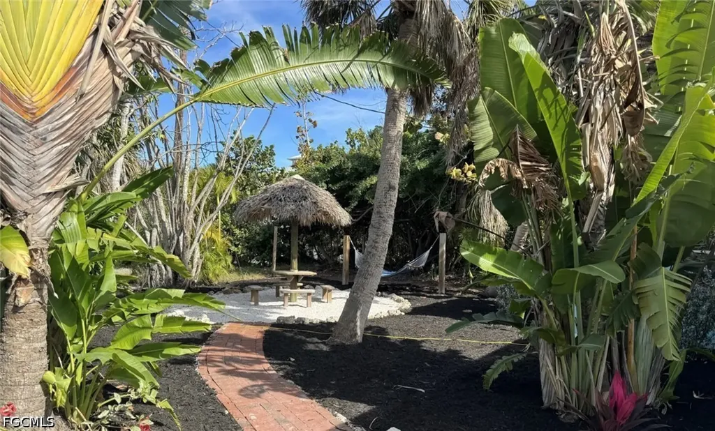 706 Donax Street Sanibel FL 33957