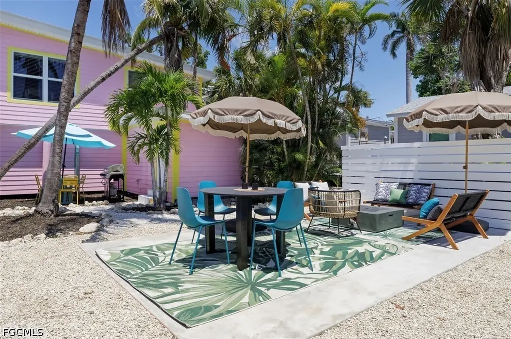 706 Donax Street Sanibel FL 33957