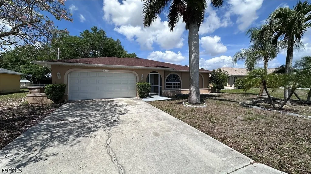 302 SE 1st Place Cape Coral FL 33990