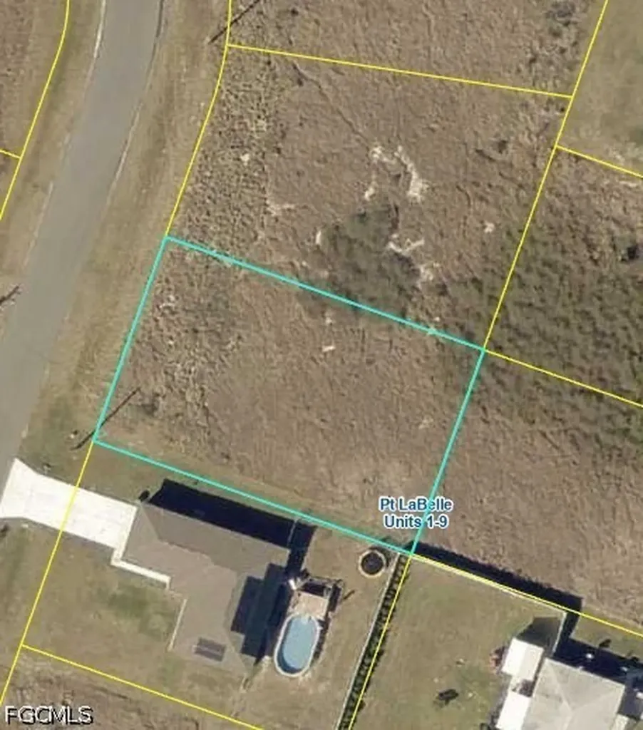 9046 Green Circle Labelle FL 33935