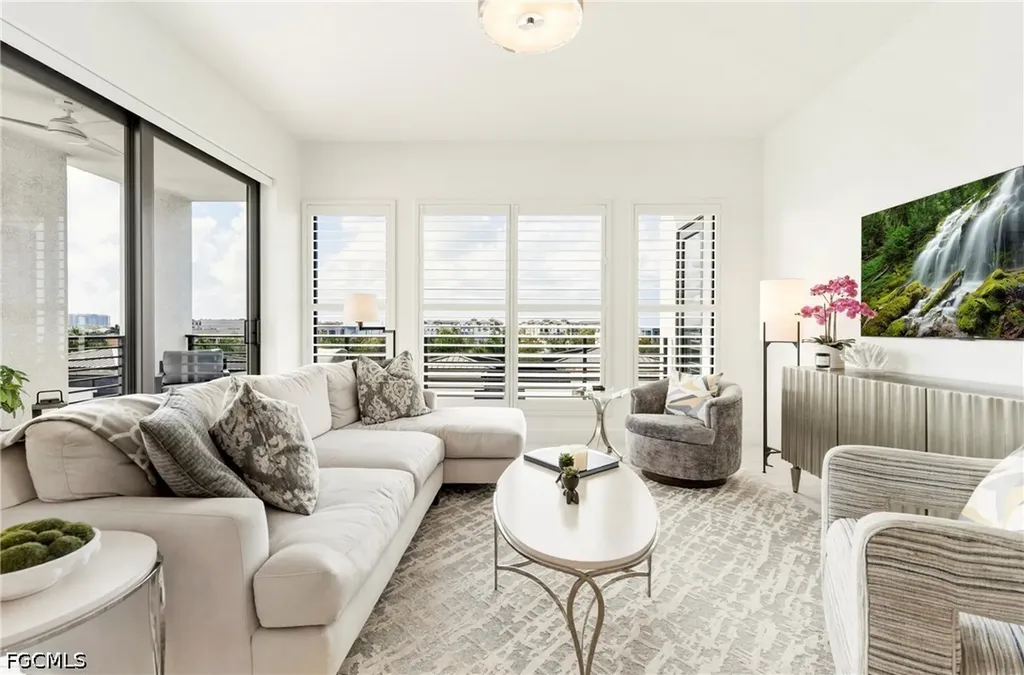 1111 Central Avenue Naples FL 34102
