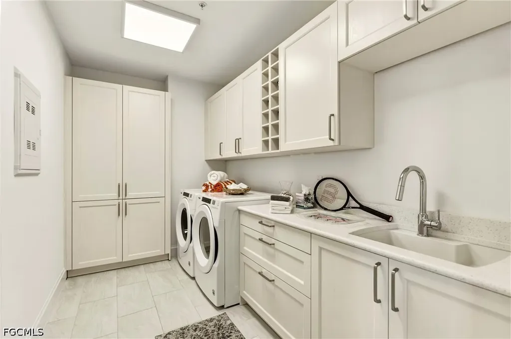 1111 Central Avenue Naples FL 34102