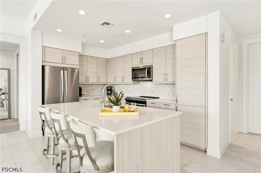 1111 Central Avenue Naples FL 34102