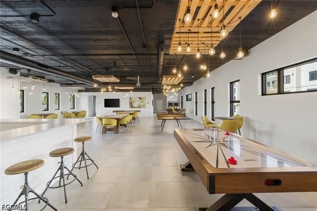 1111 Central Avenue Naples FL 34102