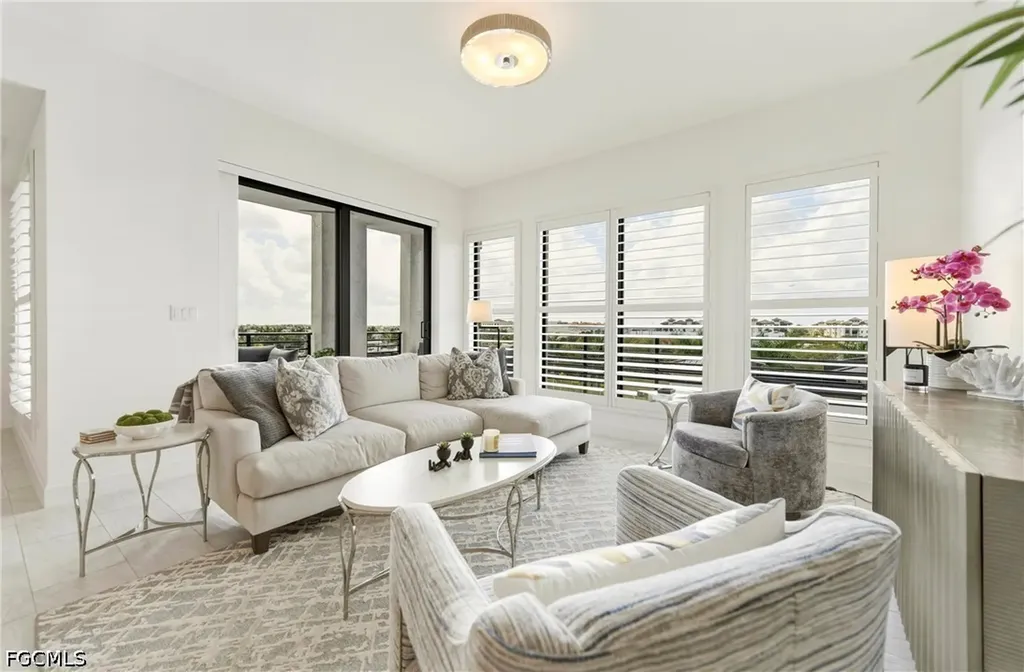 1111 Central Avenue Naples FL 34102