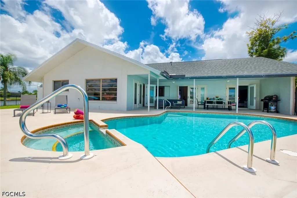 5004 SW 5th Place Cape Coral FL 33914