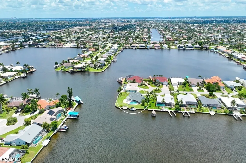 5004 SW 5th Place Cape Coral FL 33914