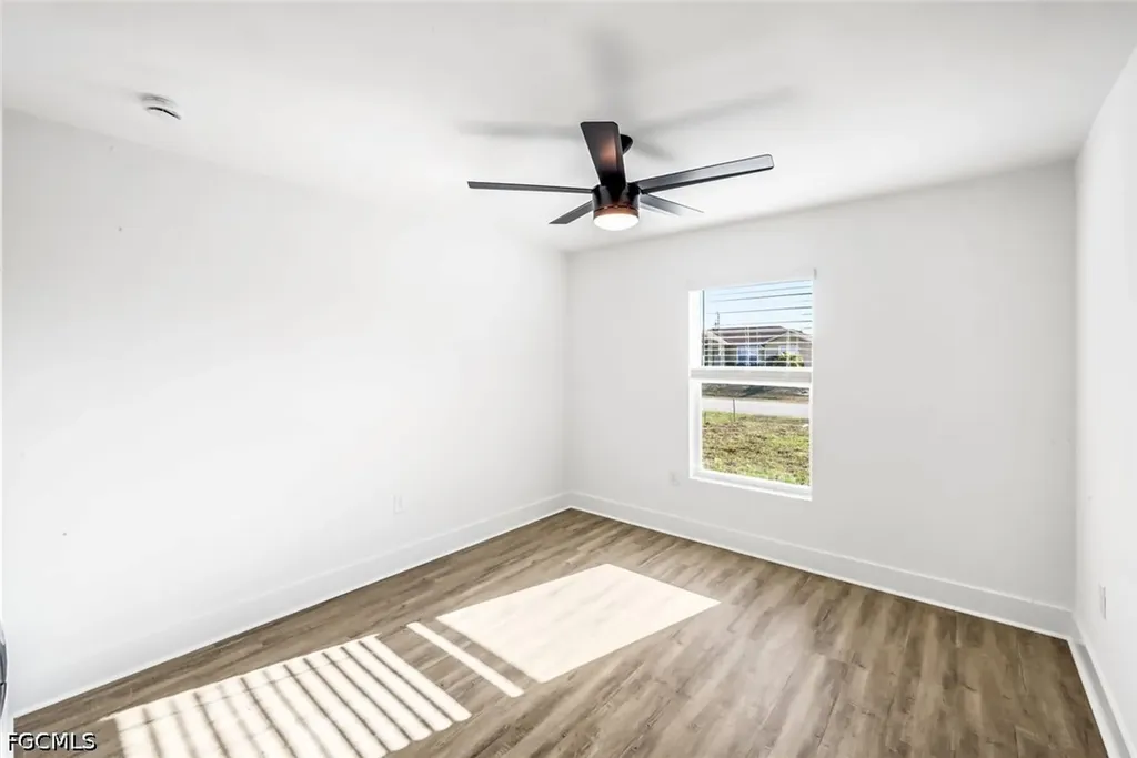1702 NW 5th Place Cape Coral FL 33993