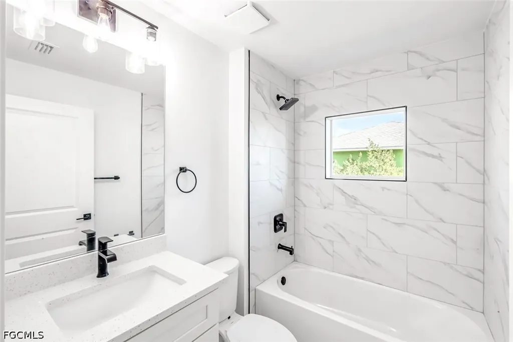 1702 NW 5th Place Cape Coral FL 33993