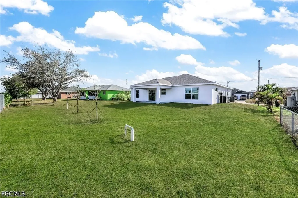1702 NW 5th Place Cape Coral FL 33993
