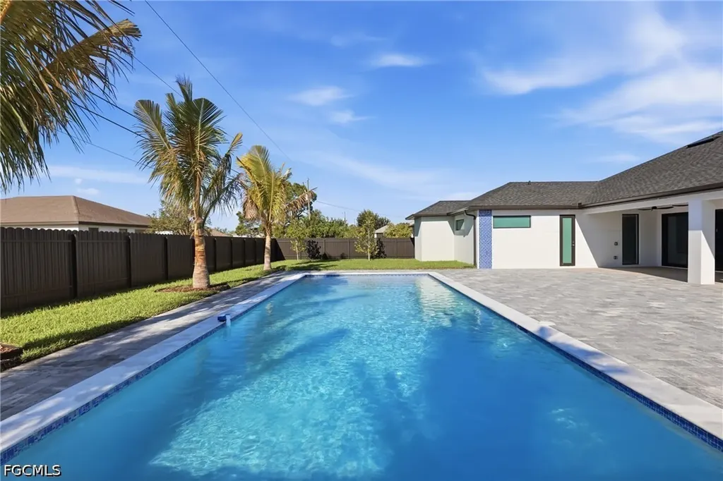 1414 NE 19th Terrace Cape Coral FL 33909