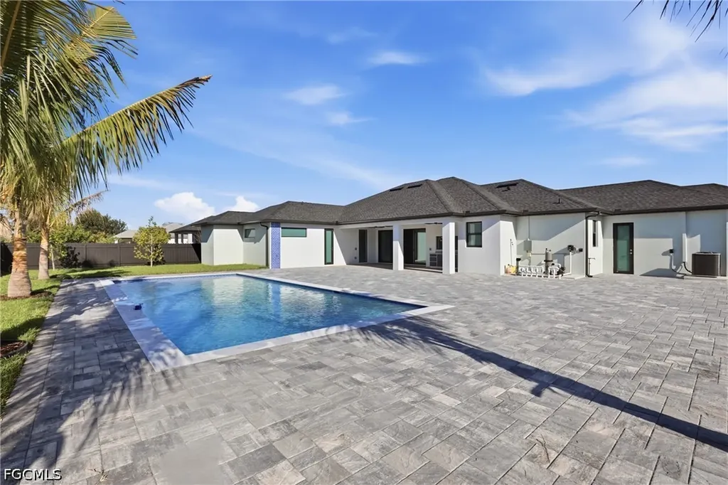 1414 NE 19th Terrace Cape Coral FL 33909