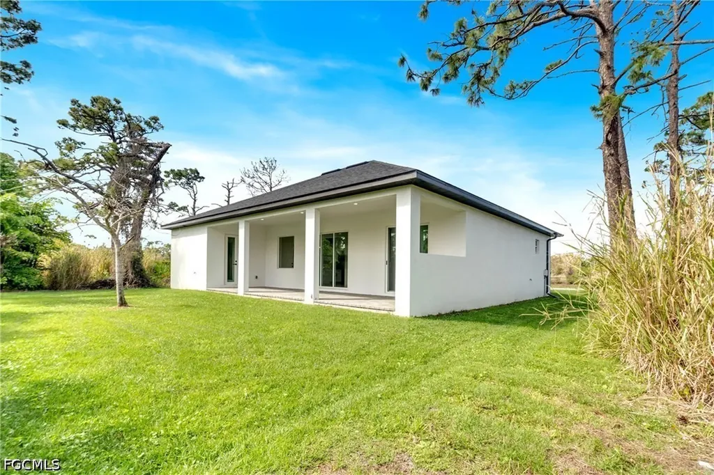 133 West Drive Rotonda West FL 33947