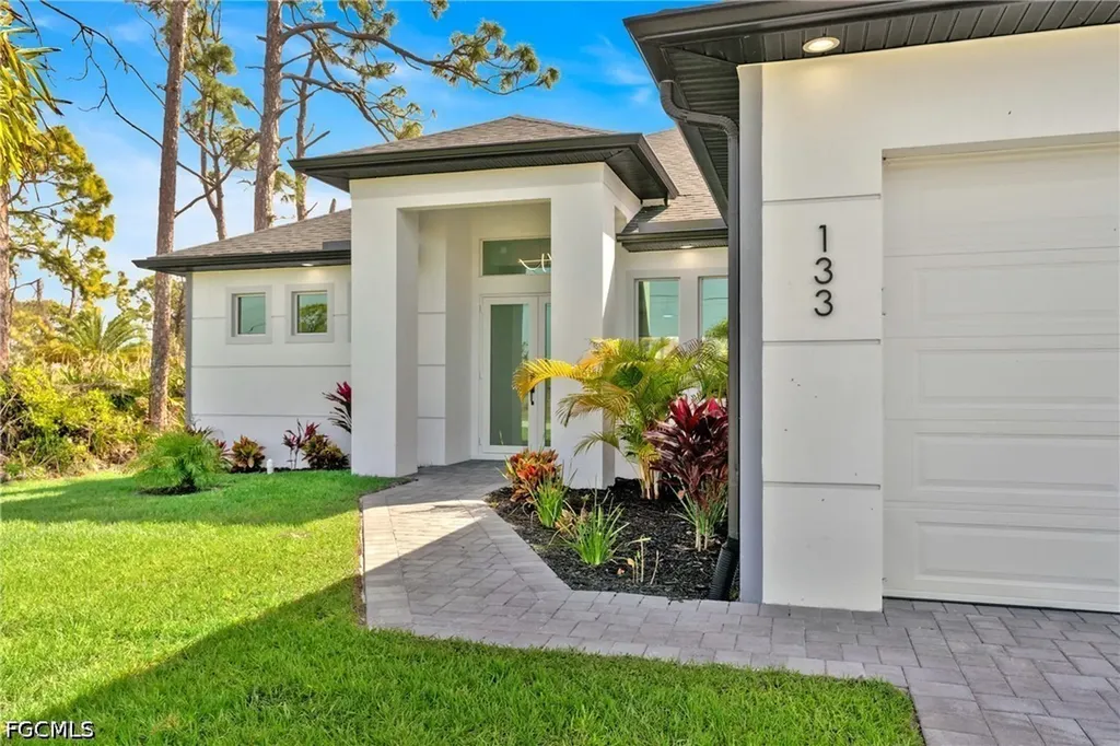 133 West Drive Rotonda West FL 33947