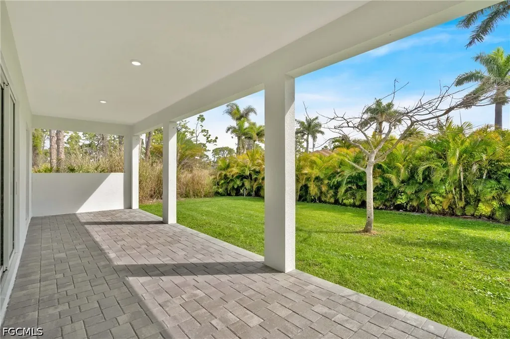 133 West Drive Rotonda West FL 33947