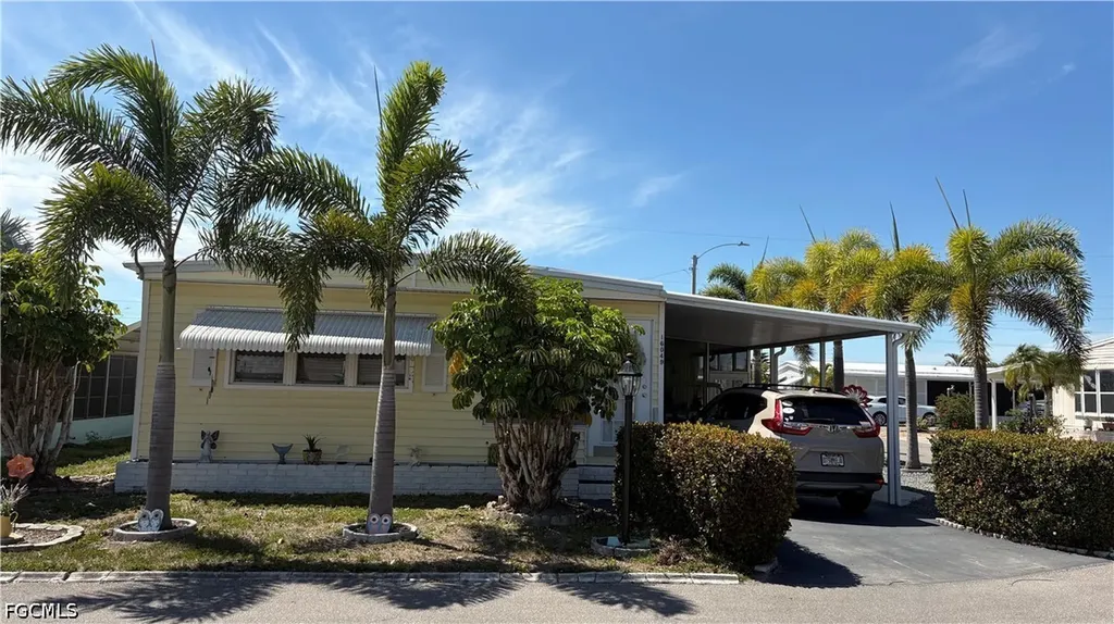 16049 Hibiscus Way North Fort Myers FL 33903