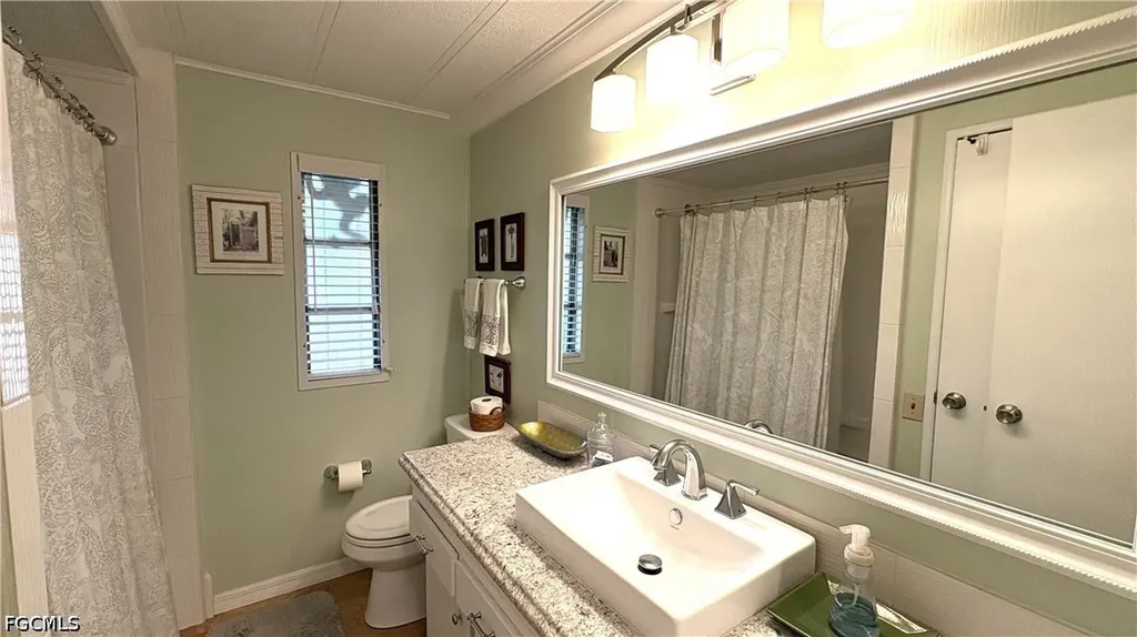 16049 Hibiscus Way North Fort Myers FL 33903