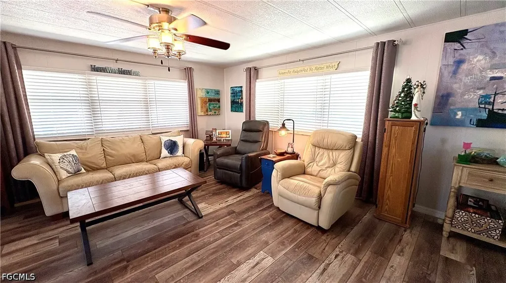 16049 Hibiscus Way North Fort Myers FL 33903
