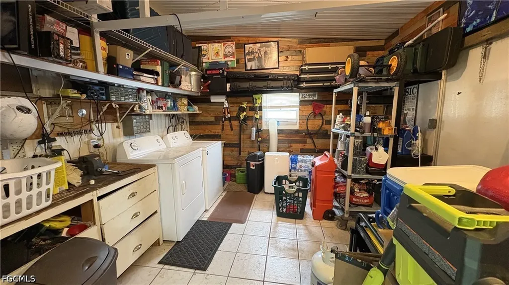16049 Hibiscus Way North Fort Myers FL 33903
