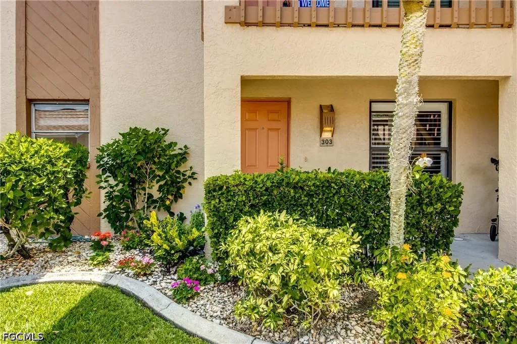 15350 Moonraker Court North Fort Myers FL 33917