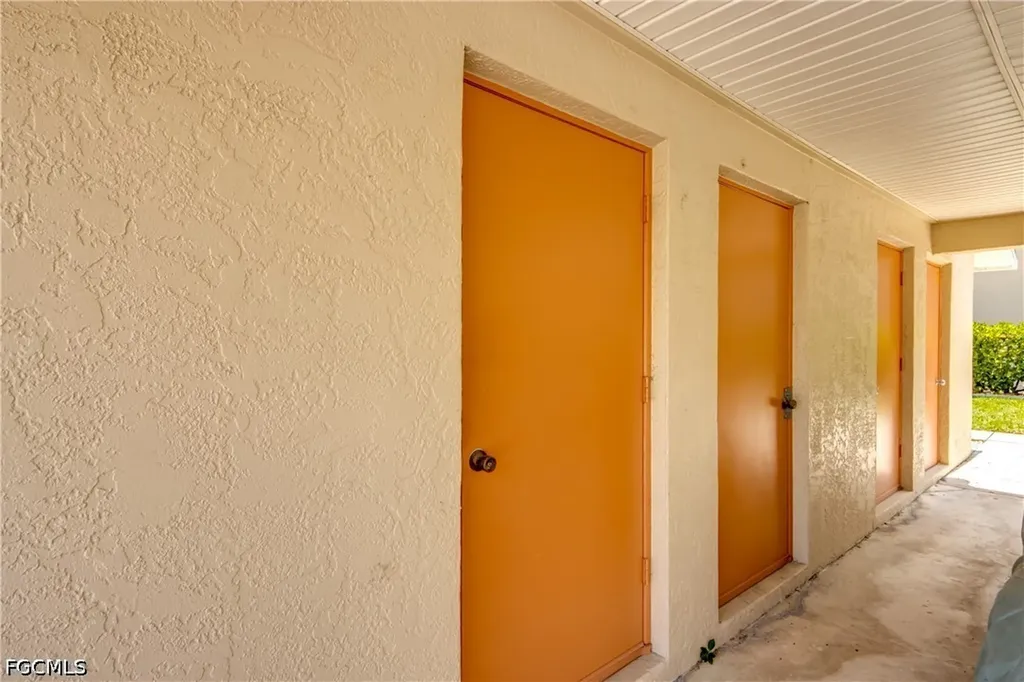 15350 Moonraker Court North Fort Myers FL 33917