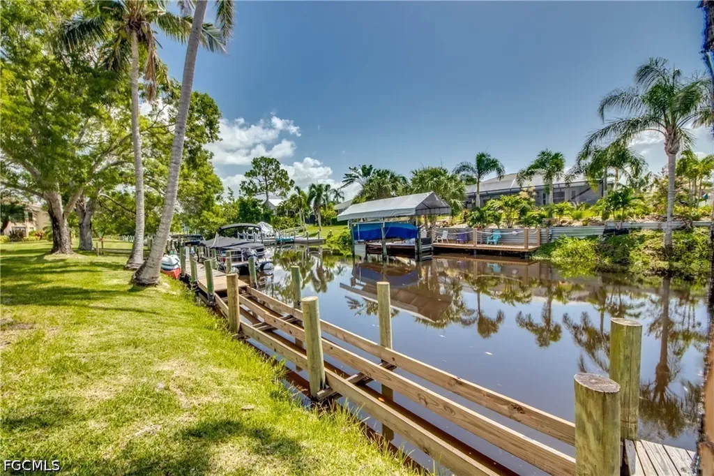 15350 Moonraker Court North Fort Myers FL 33917