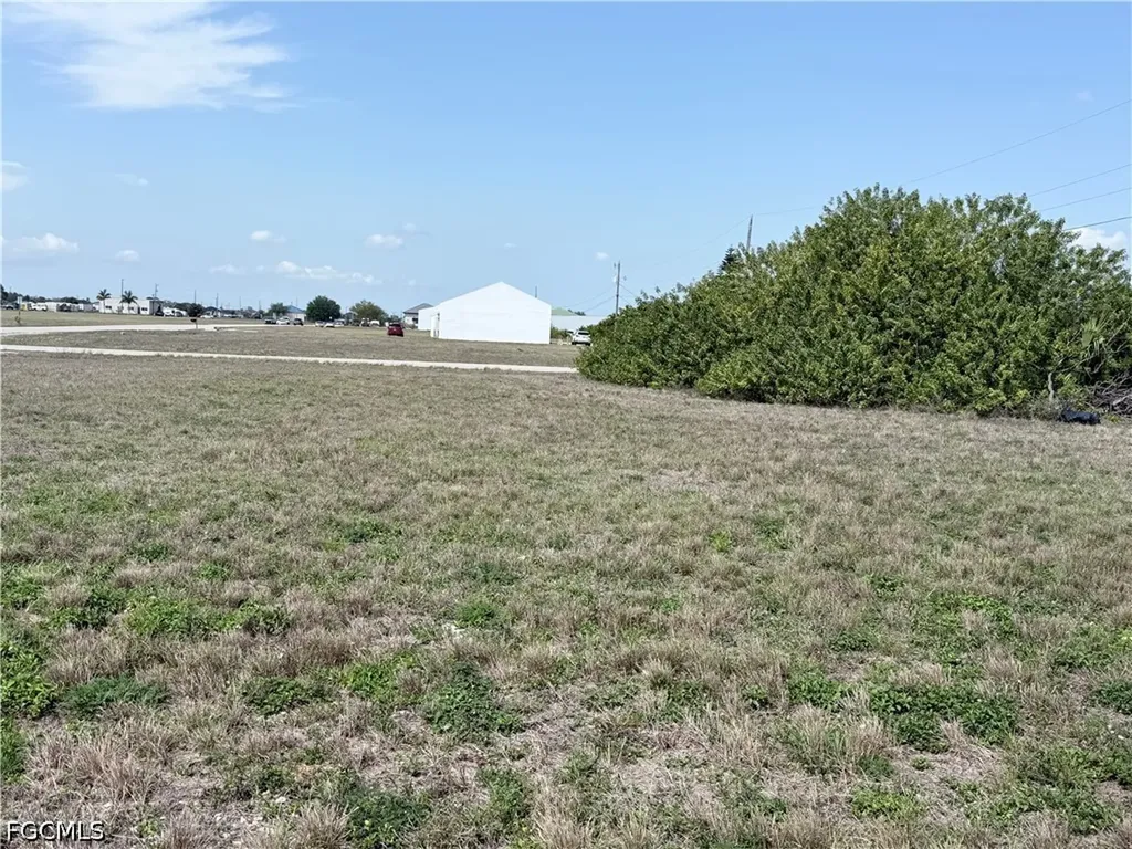 1107 NE 7th Street Cape Coral FL 33909