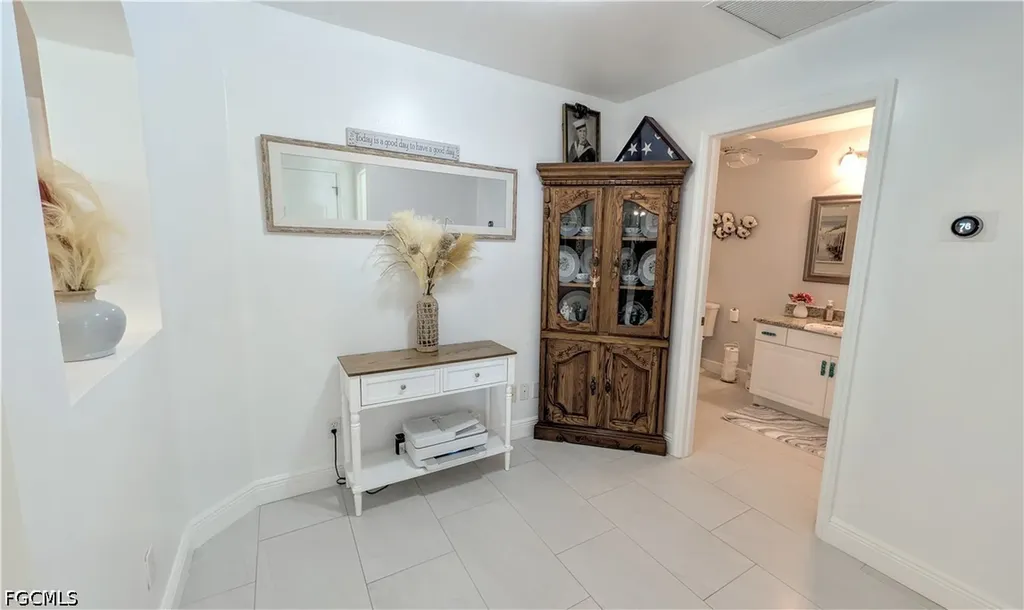 2907 NW 5th Place Cape Coral FL 33993