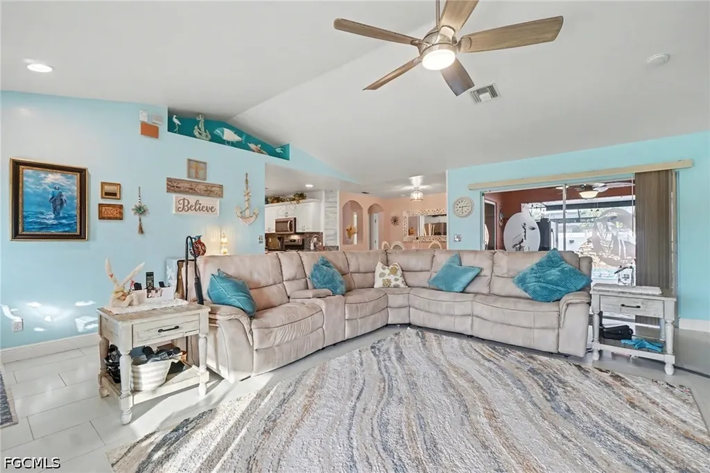 2907 NW 5th Place Cape Coral FL 33993