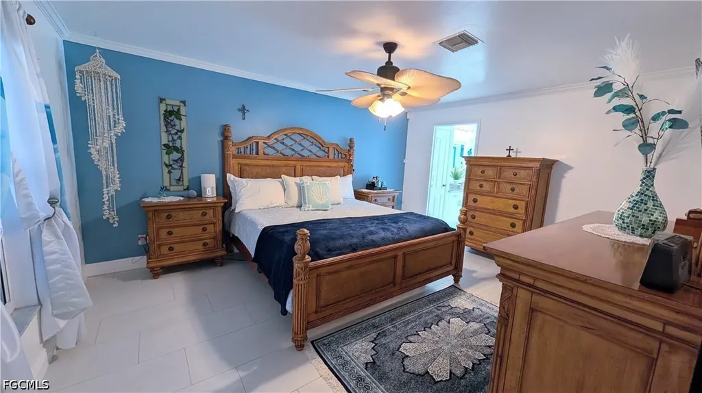 2907 NW 5th Place Cape Coral FL 33993