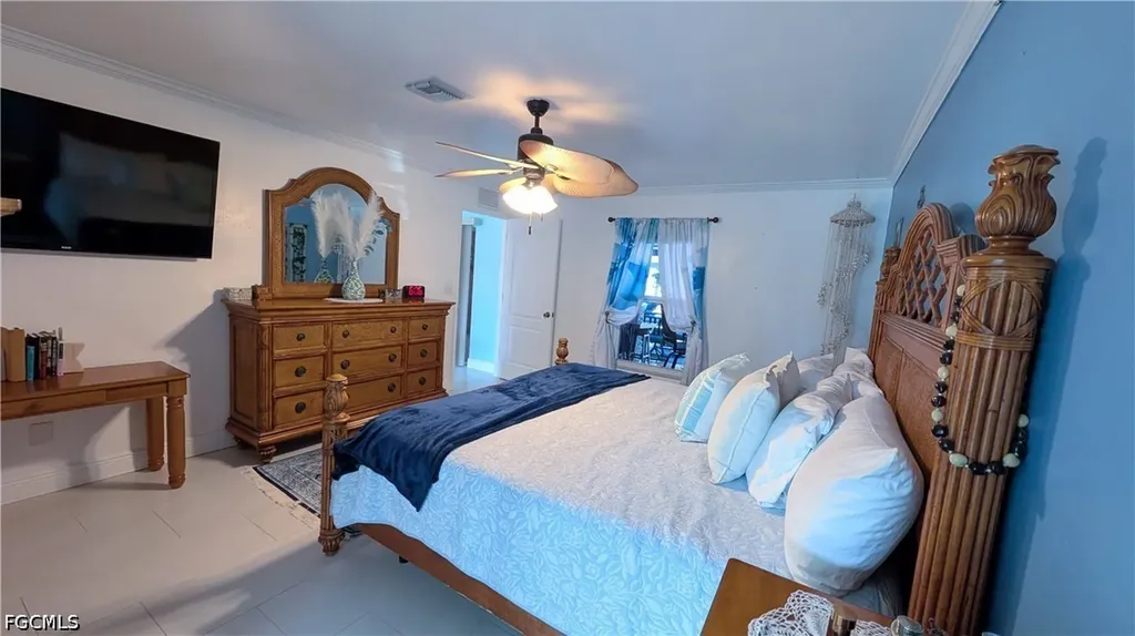 2907 NW 5th Place Cape Coral FL 33993
