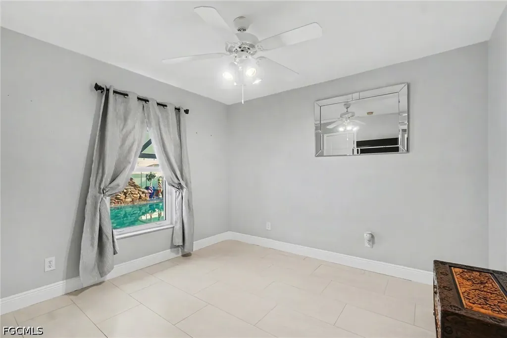 2907 NW 5th Place Cape Coral FL 33993