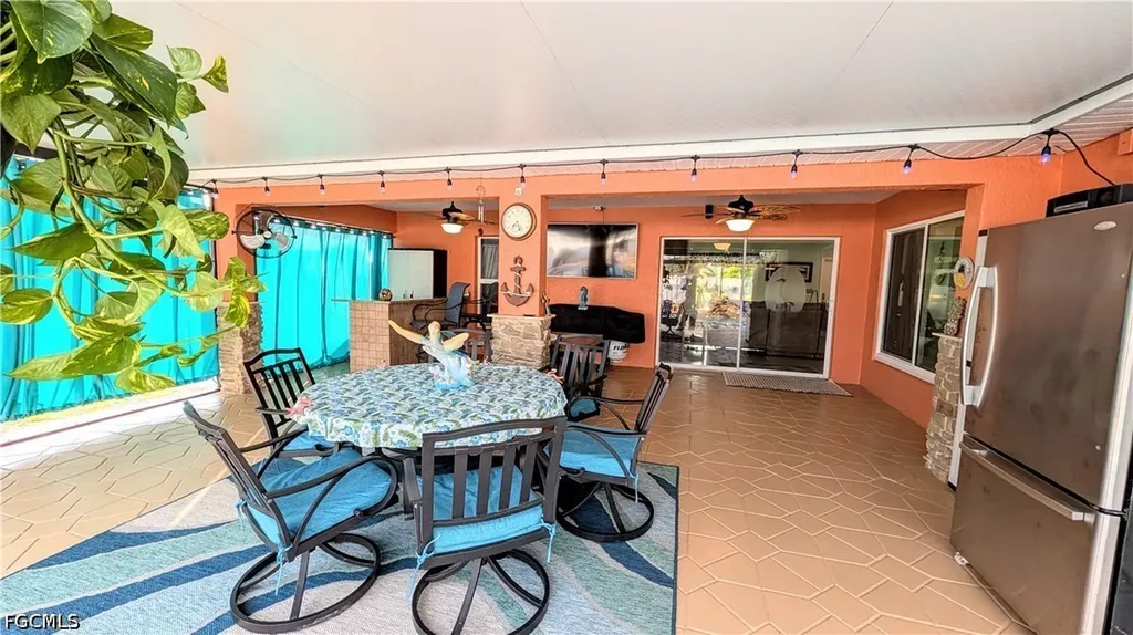 2907 NW 5th Place Cape Coral FL 33993