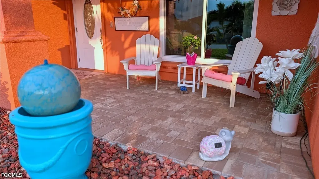 2907 NW 5th Place Cape Coral FL 33993