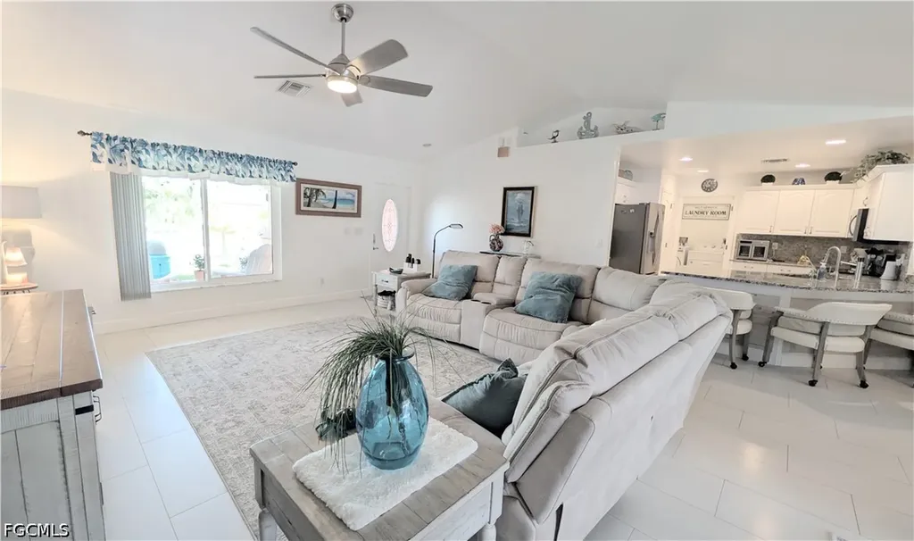 2907 NW 5th Place Cape Coral FL 33993