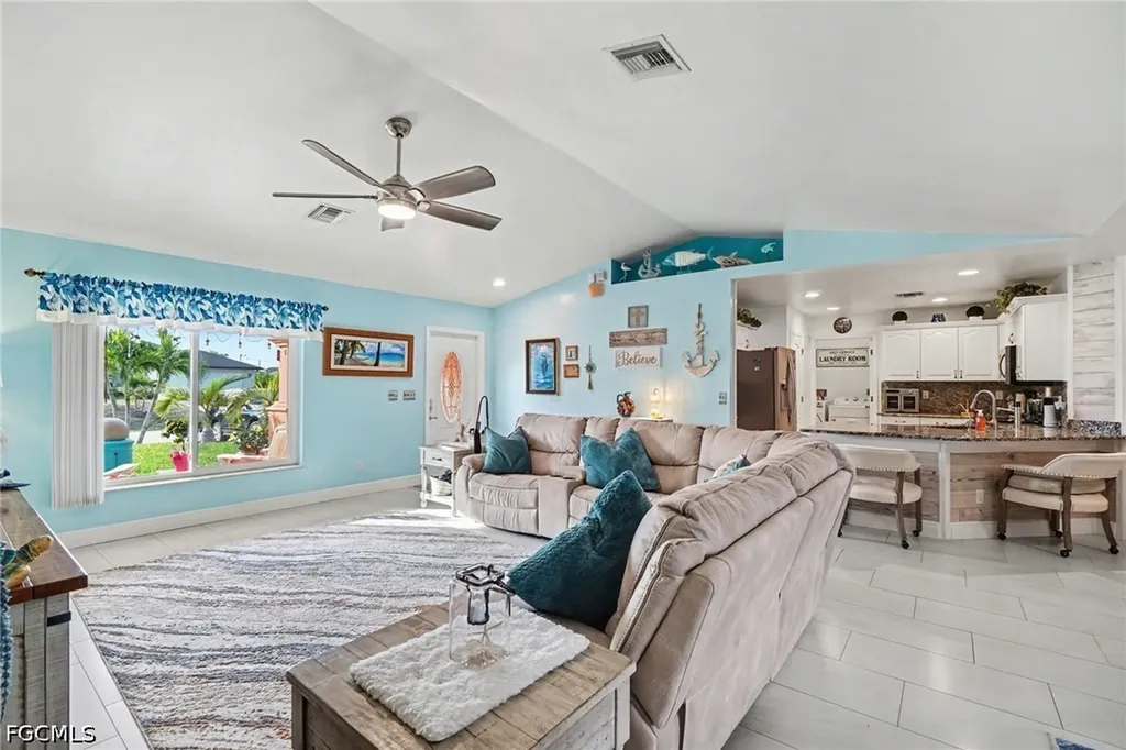 2907 NW 5th Place Cape Coral FL 33993