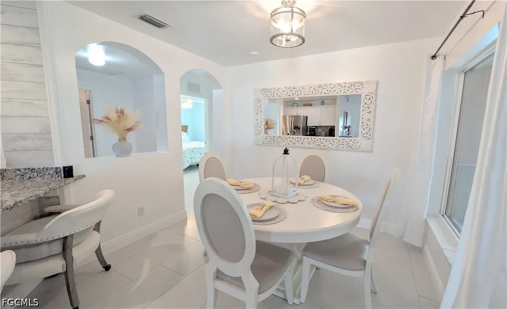 2907 NW 5th Place Cape Coral FL 33993