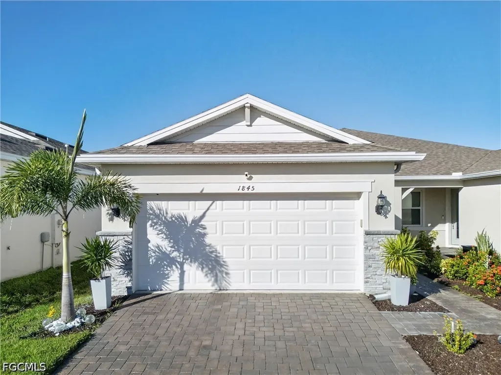 1845 Spring Shower Circle Kissimmee FL 34744